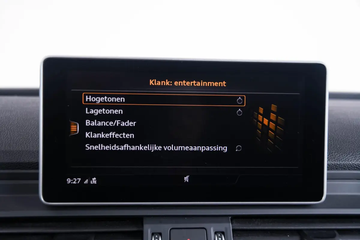 55 TFSI e quattro Competition Panoramadak - Akoestisch glas - Audi soundsystem - Head up - Stoelverwarming - Assistentiepakket 'City en Parking' - Cruise Control - Parkeerassistent -
