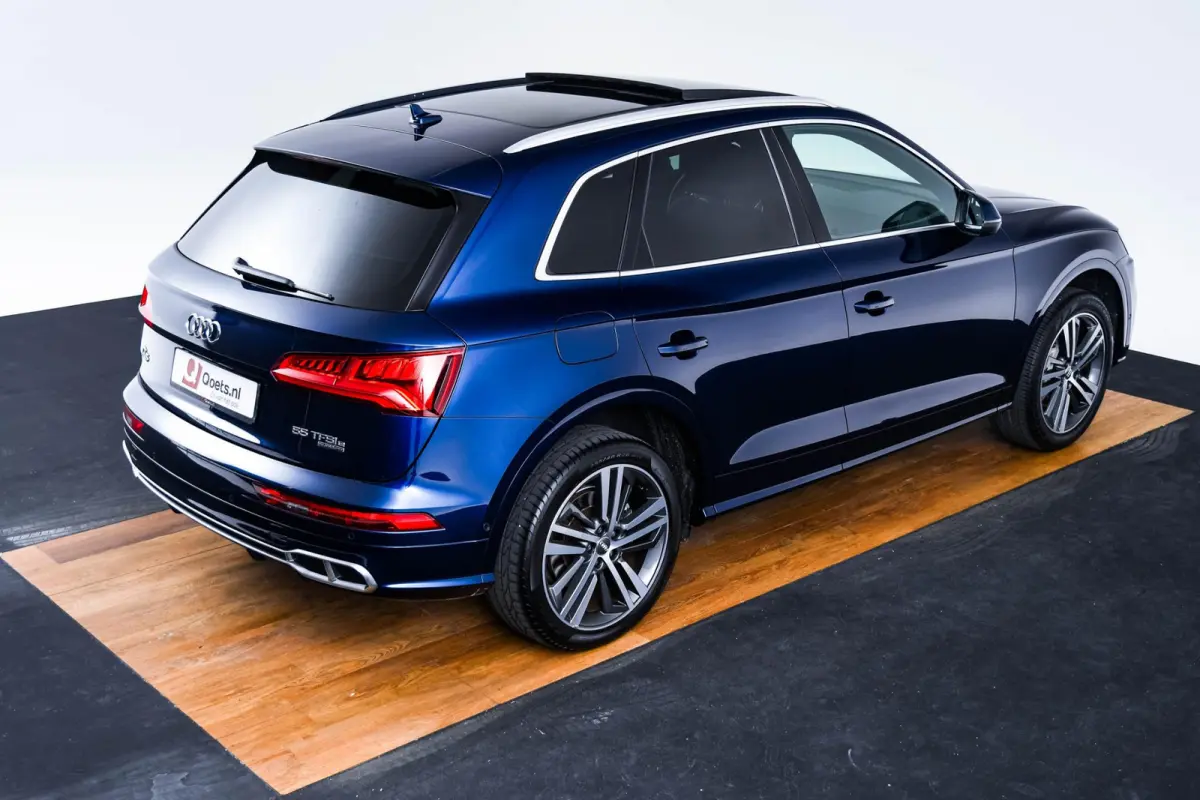 55 TFSI e quattro Competition Panoramadak - Akoestisch glas - Audi soundsystem - Head up - Stoelverwarming - Assistentiepakket 'City en Parking' - Cruise Control - Parkeerassistent -