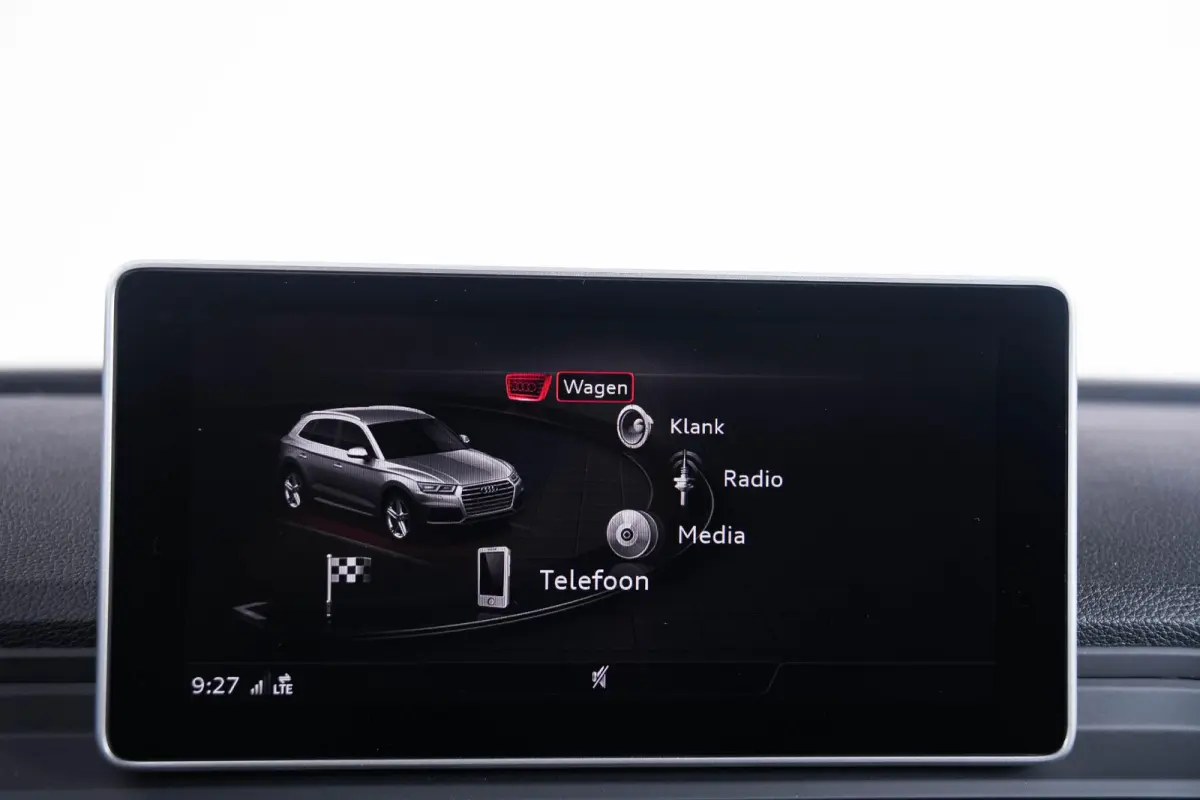 55 TFSI e quattro Competition Panoramadak - Akoestisch glas - Audi soundsystem - Head up - Stoelverwarming - Assistentiepakket 'City en Parking' - Cruise Control - Parkeerassistent -
