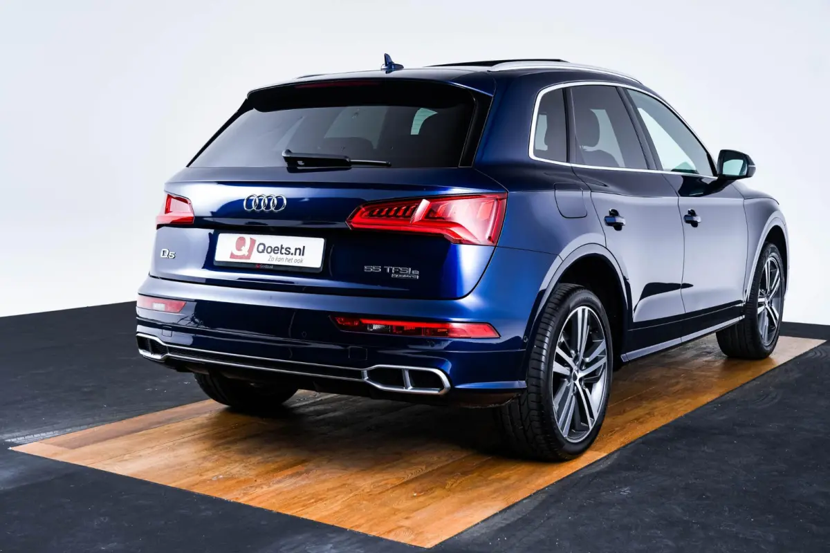 55 TFSI e quattro Competition Panoramadak - Akoestisch glas - Audi soundsystem - Head up - Stoelverwarming - Assistentiepakket 'City en Parking' - Cruise Control - Parkeerassistent -