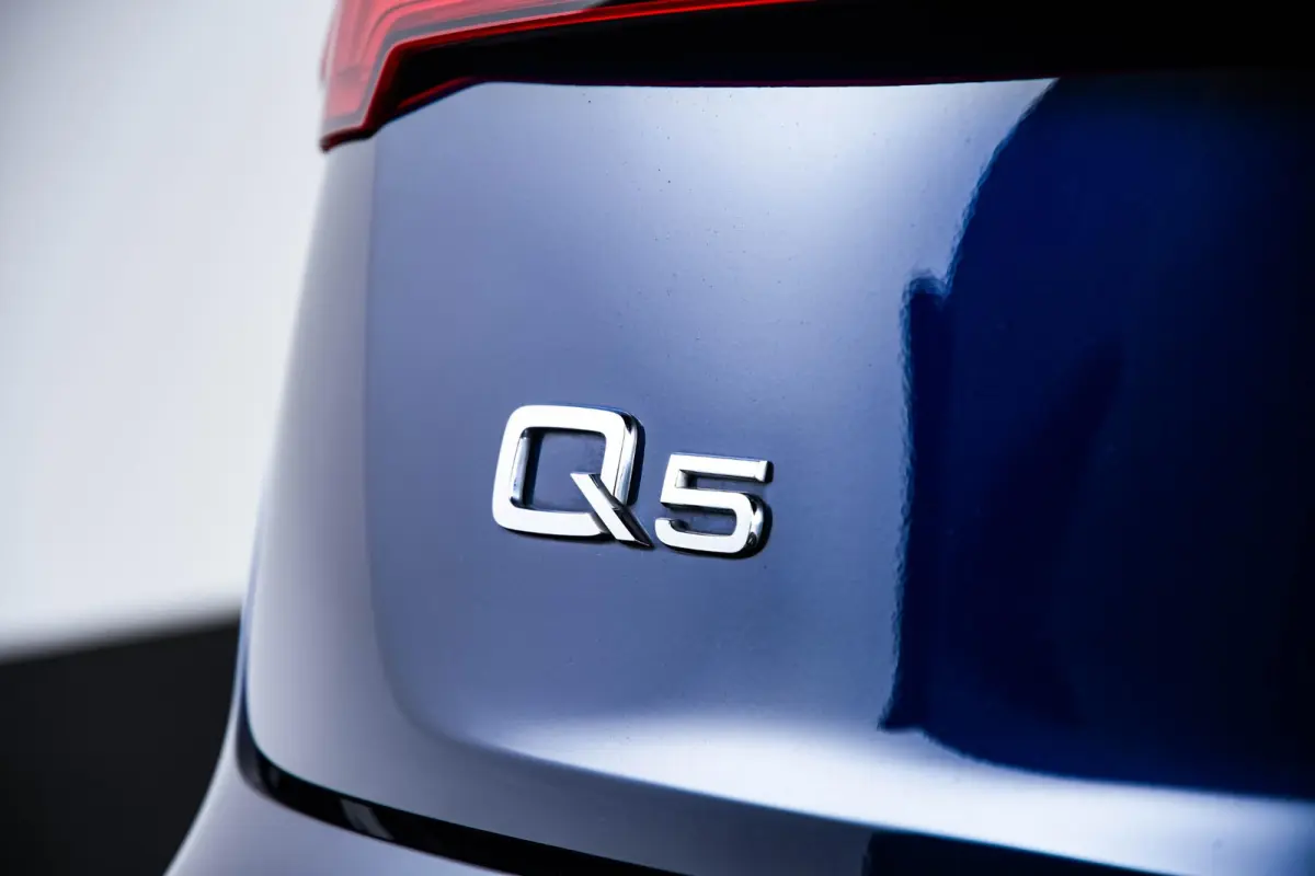 55 TFSI e quattro Competition Panoramadak - Akoestisch glas - Audi soundsystem - Head up - Stoelverwarming - Assistentiepakket 'City en Parking' - Cruise Control - Parkeerassistent -