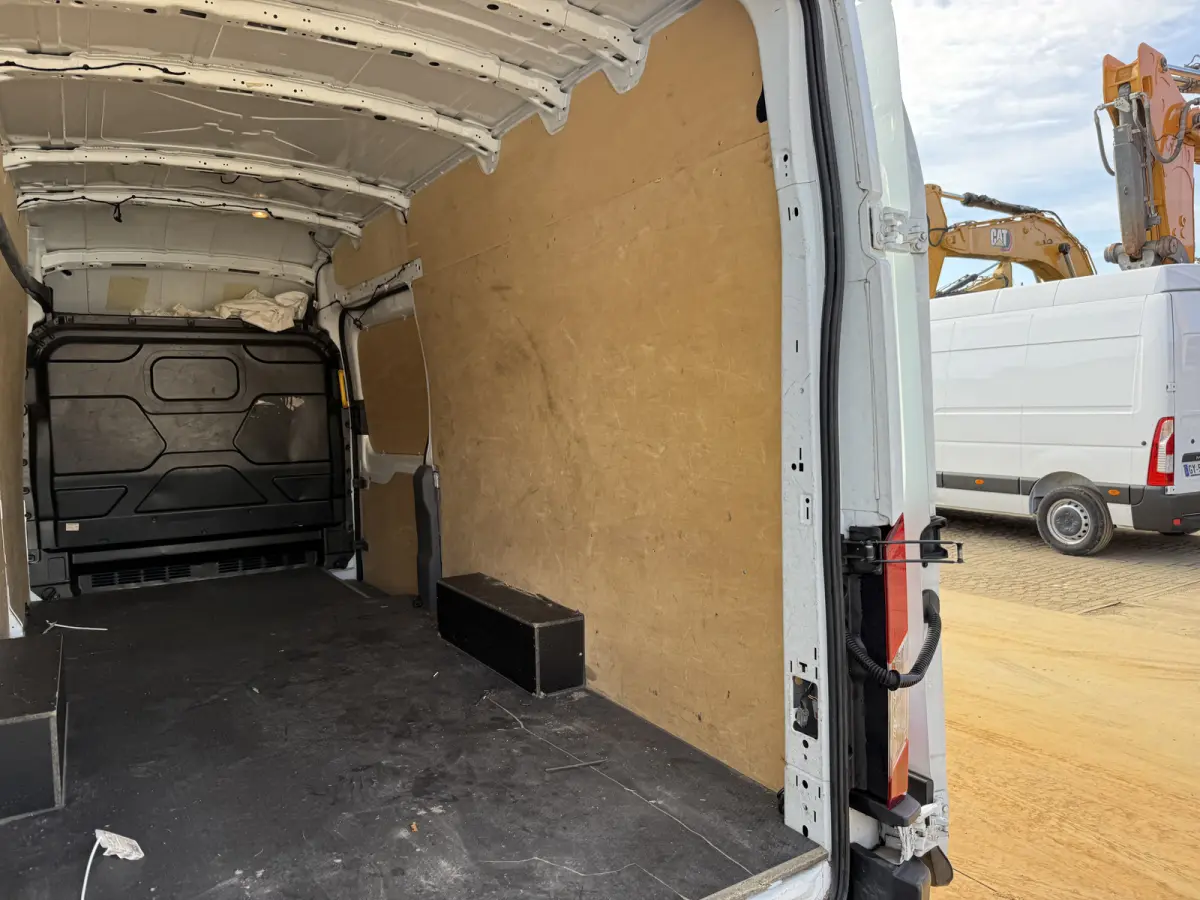 e-Transit 68kWh 184PK