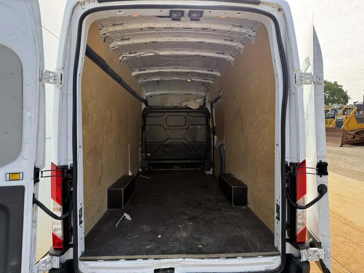 e-Transit 68kWh 184PK