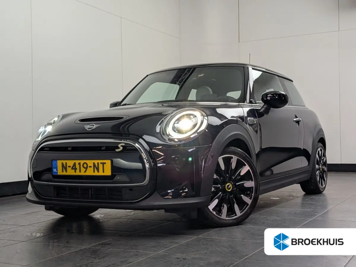 Mini Yours 33 kWh | Pano | SOH 100% | Leder | Stoelverwarming | HUD