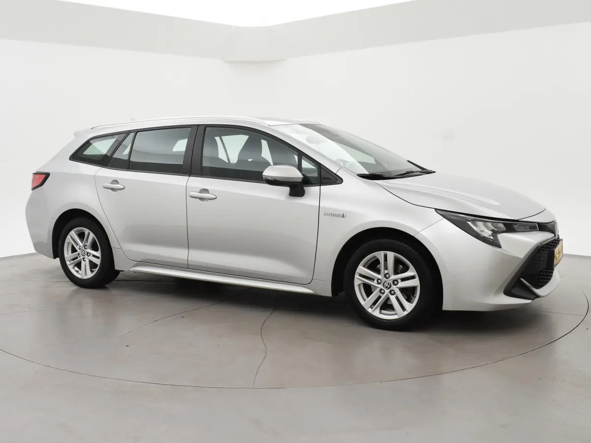 1.8 HYBRID AUT. ACTIVE + ADAPTIVE CRUISE | CAMERA | NAVIGATIE | DAB