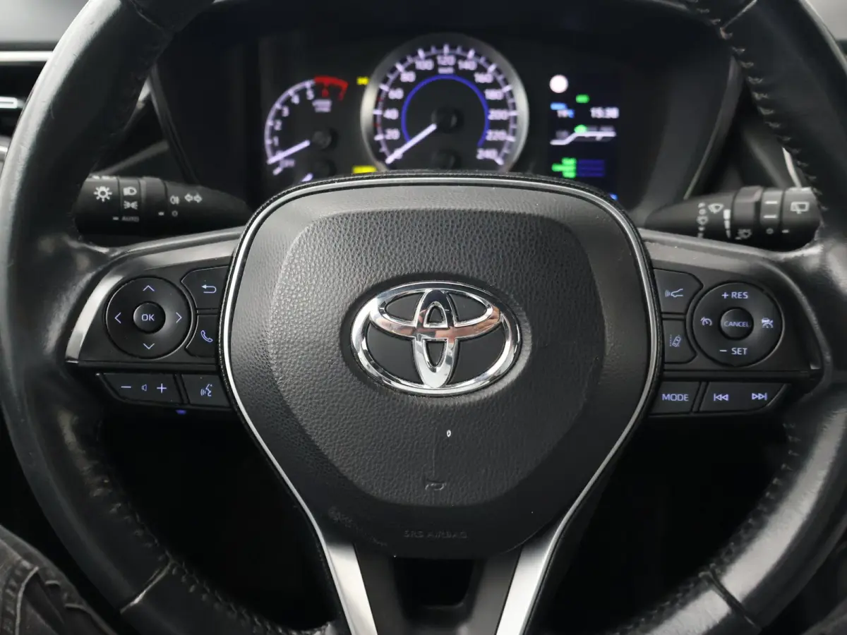 1.8 HYBRID AUT. ACTIVE + ADAPTIVE CRUISE | CAMERA | NAVIGATIE | DAB