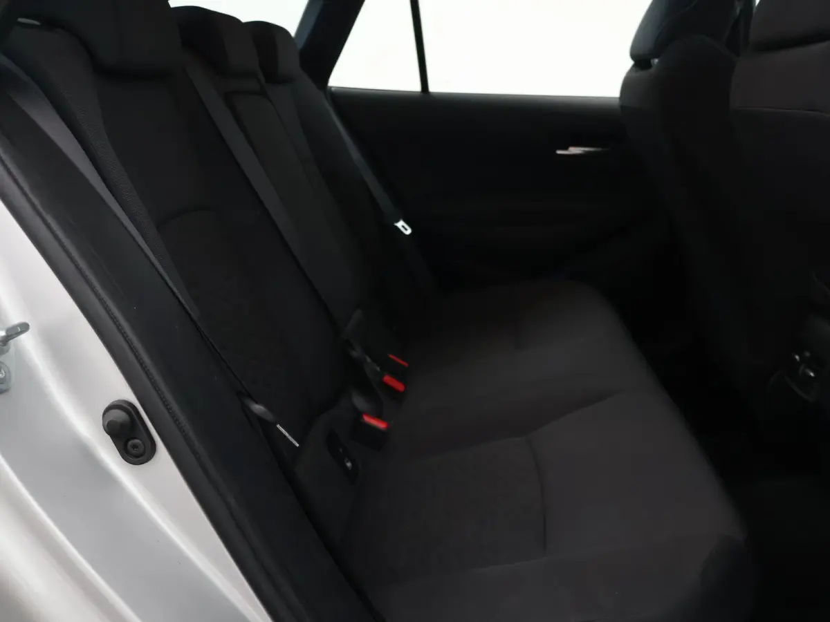 1.8 HYBRID AUT. ACTIVE + ADAPTIVE CRUISE | CAMERA | NAVIGATIE | DAB