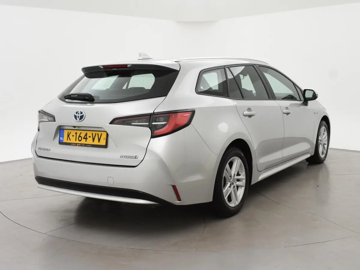 1.8 HYBRID AUT. ACTIVE + ADAPTIVE CRUISE | CAMERA | NAVIGATIE | DAB