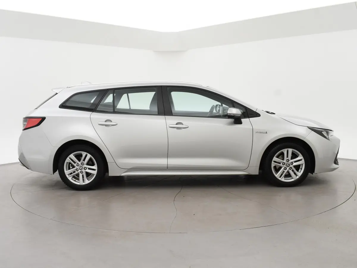 1.8 HYBRID AUT. ACTIVE + ADAPTIVE CRUISE | CAMERA | NAVIGATIE | DAB