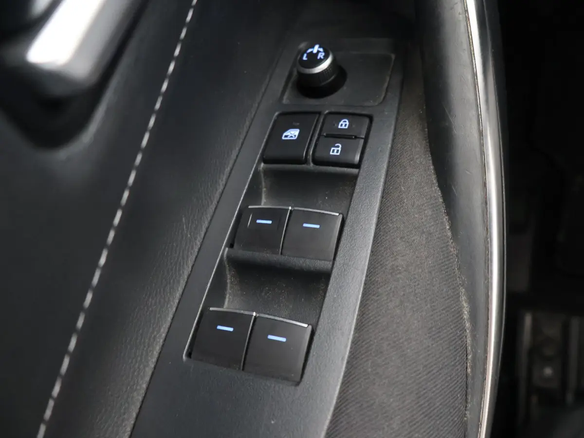1.8 HYBRID AUT. ACTIVE + ADAPTIVE CRUISE | CAMERA | NAVIGATIE | DAB