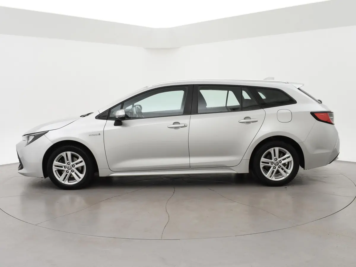 1.8 HYBRID AUT. ACTIVE + ADAPTIVE CRUISE | CAMERA | NAVIGATIE | DAB