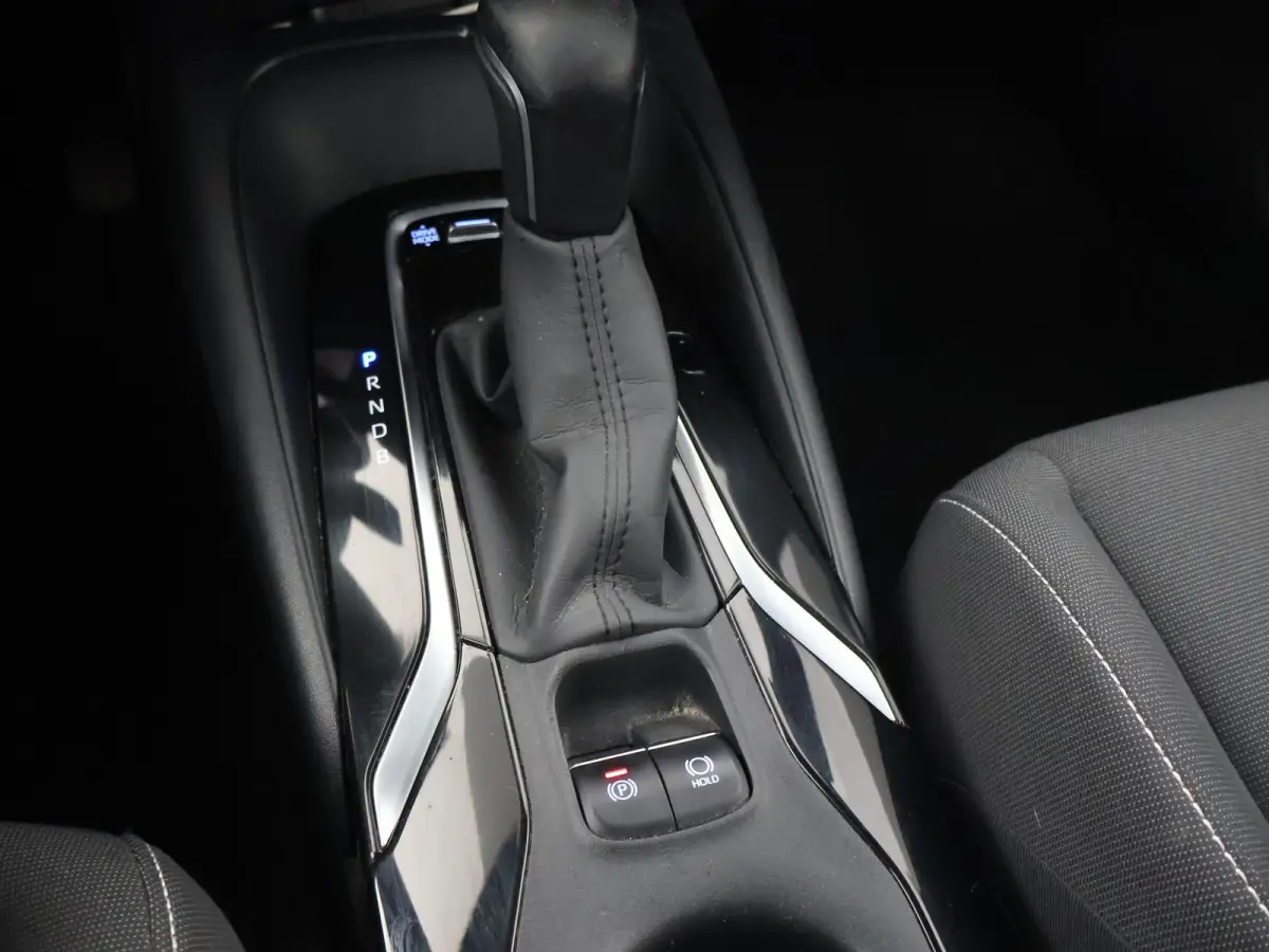 1.8 HYBRID AUT. ACTIVE + ADAPTIVE CRUISE | CAMERA | NAVIGATIE | DAB