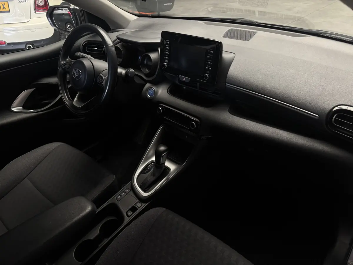 1.5 Hybrid Dynamic Camera/ cruise control