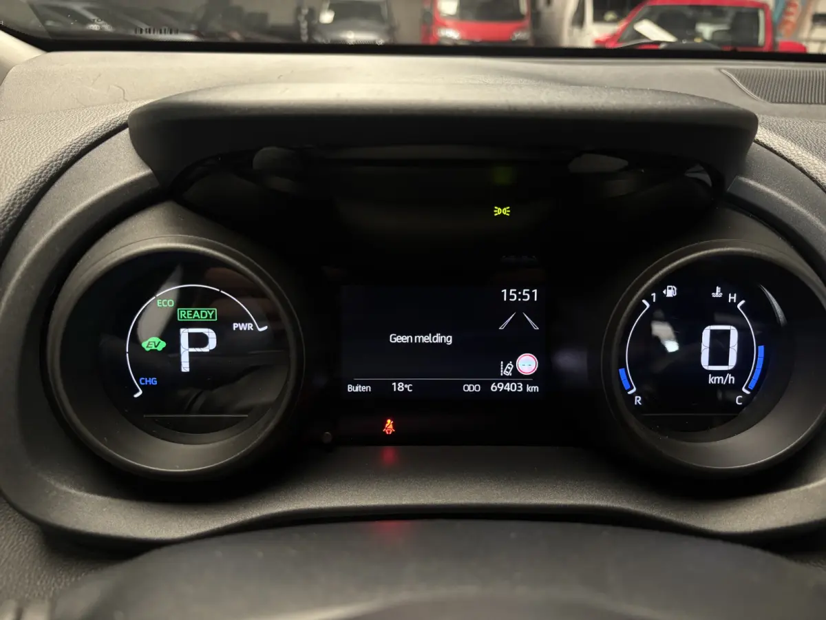 1.5 Hybrid Dynamic Camera/ cruise control