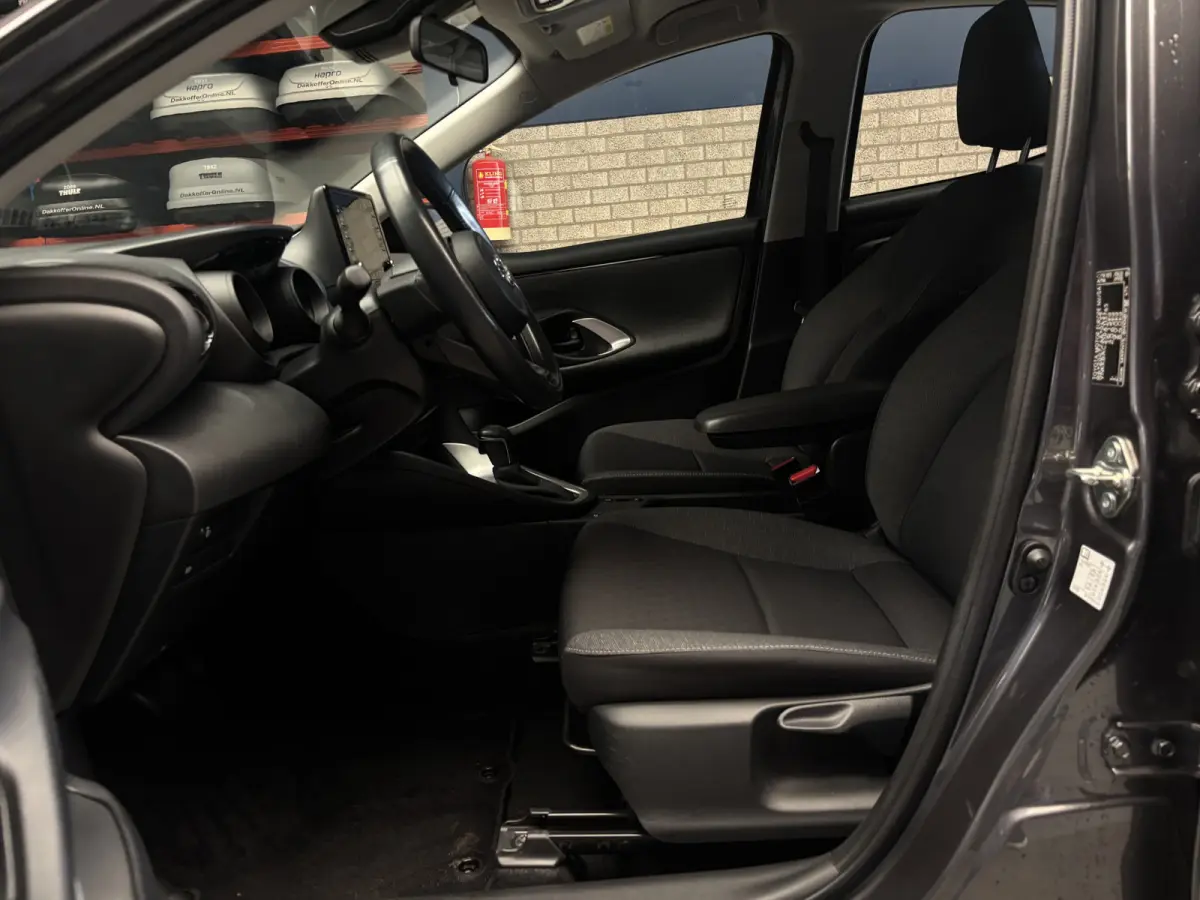 1.5 Hybrid Dynamic Camera/ cruise control