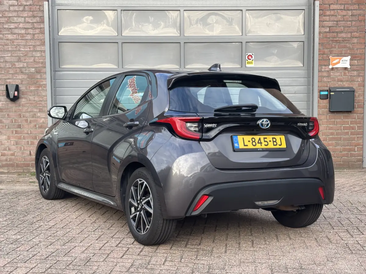 1.5 Hybrid Dynamic Camera/ cruise control