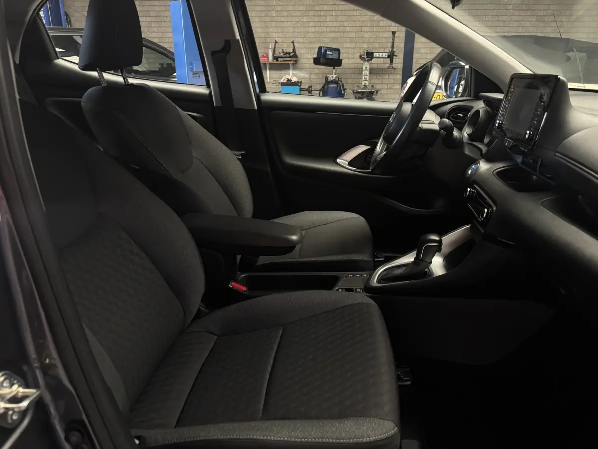 1.5 Hybrid Dynamic Camera/ cruise control
