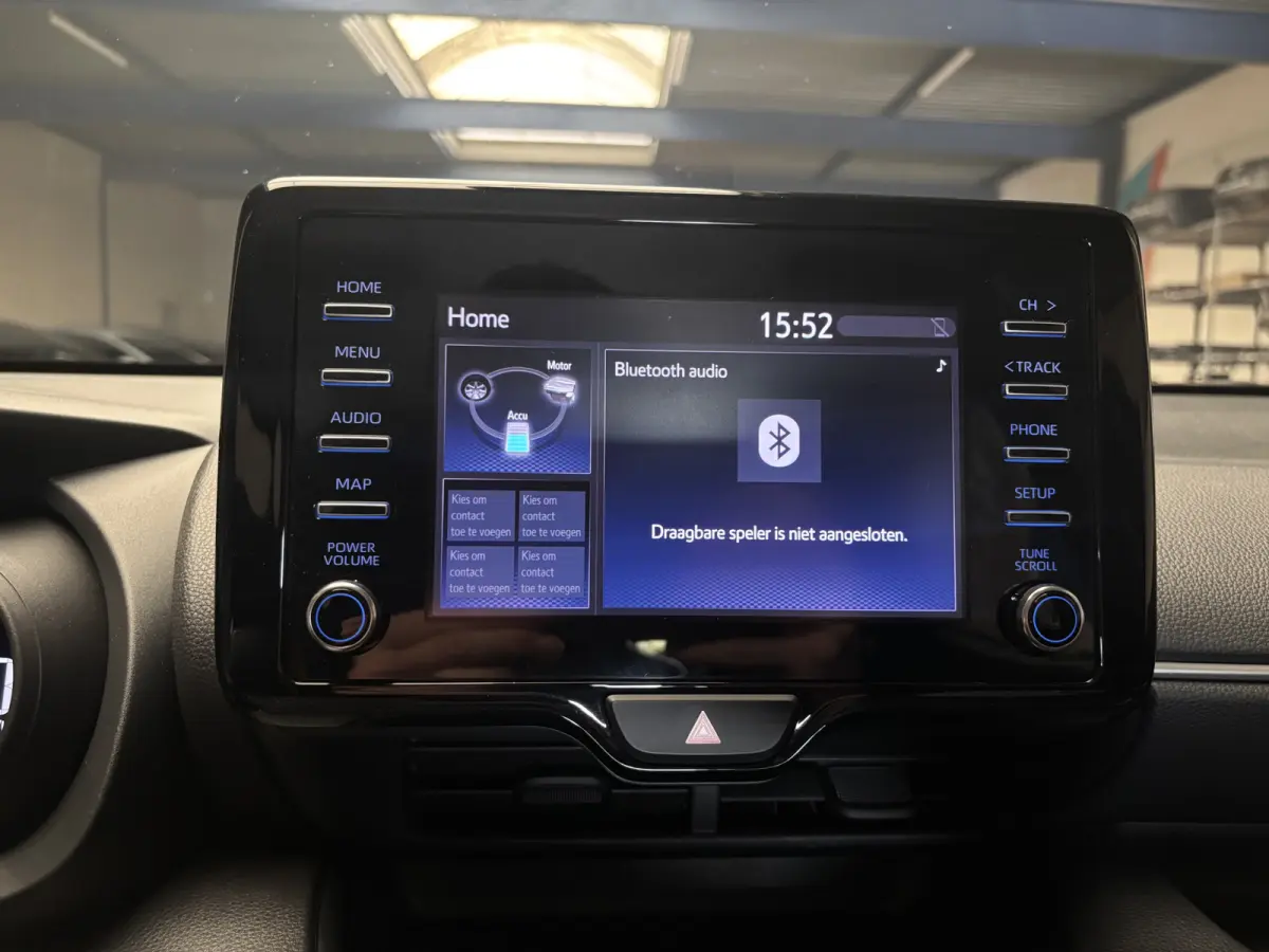 1.5 Hybrid Dynamic Achteruitrijcamera / Cruise control / Keyless entry.