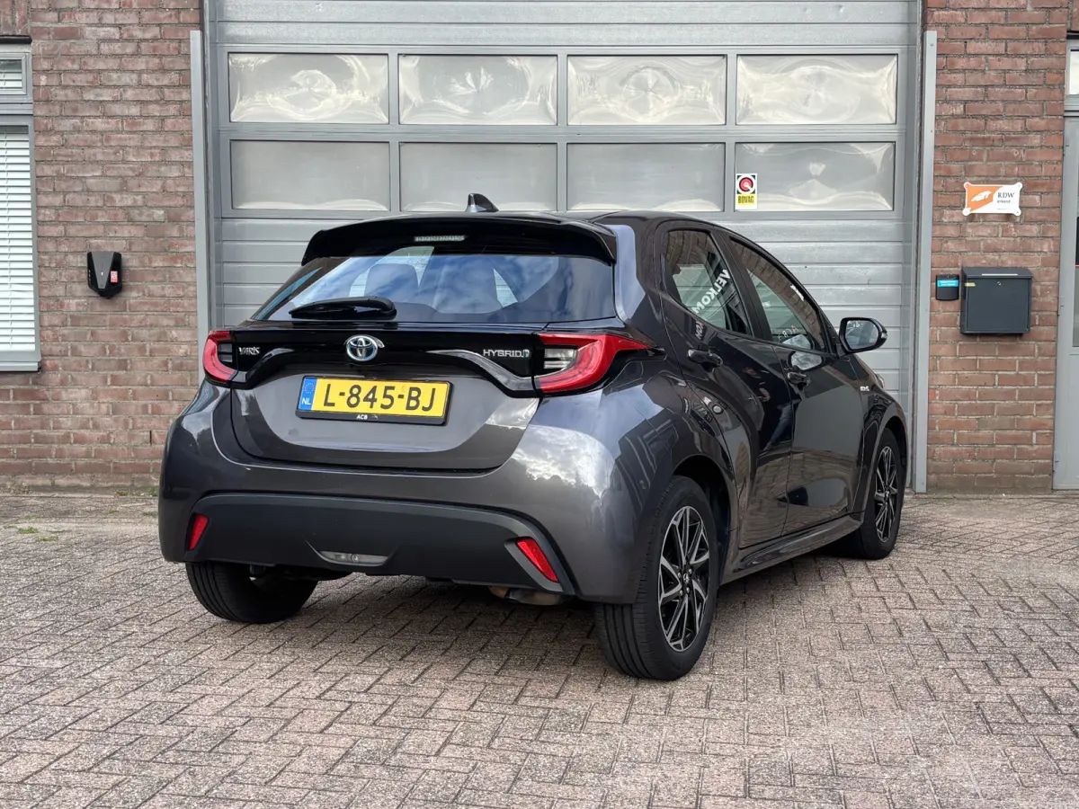 1.5 Hybrid Dynamic Camera/ cruise control