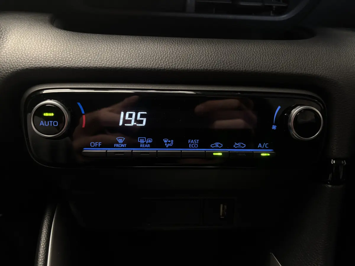 1.5 Hybrid Dynamic Camera/ cruise control