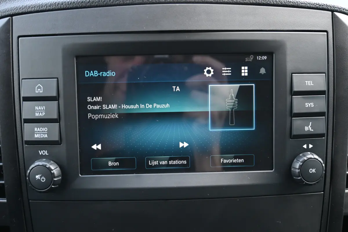 116 CDI L2 DC LED, Apple Carplay/Android Auto