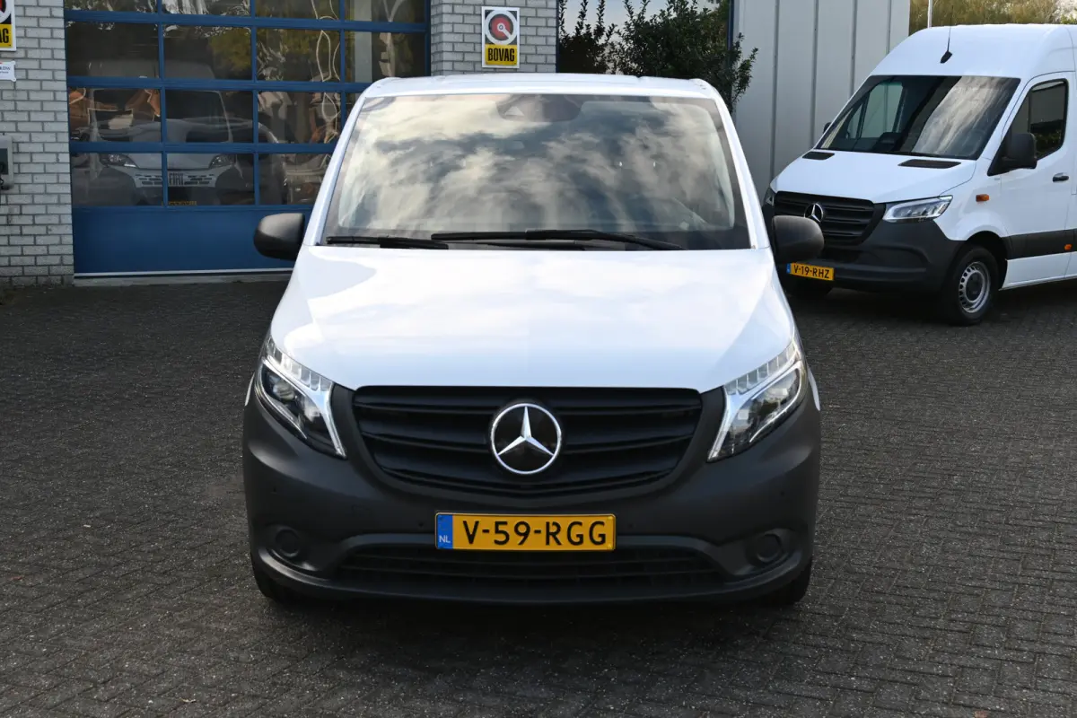 116 CDI L2 DC LED, Apple Carplay/Android Auto