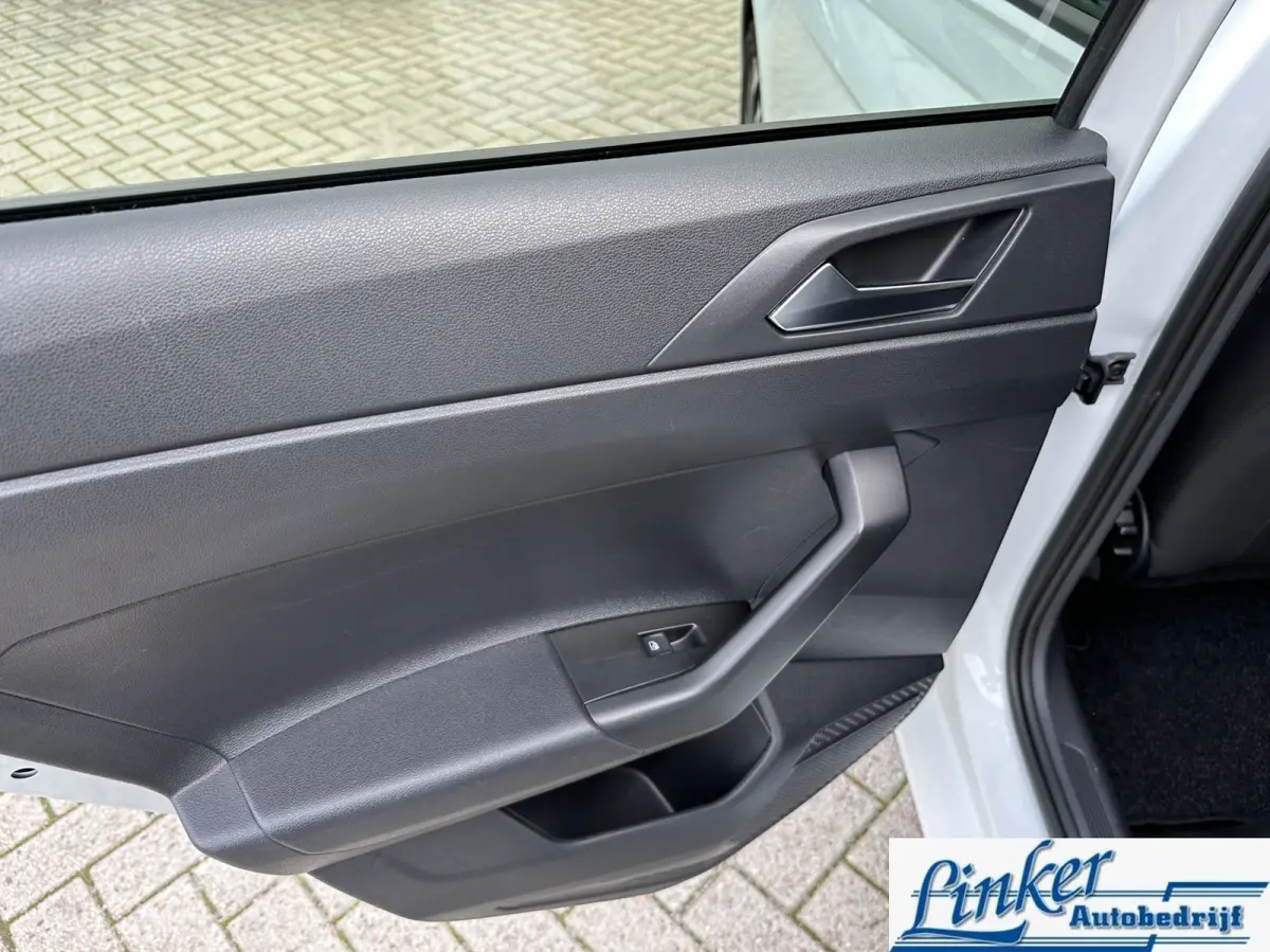 1.0 TSI Life - NL-AUTO | CARPLAY | PDC VOOR/ACHTER