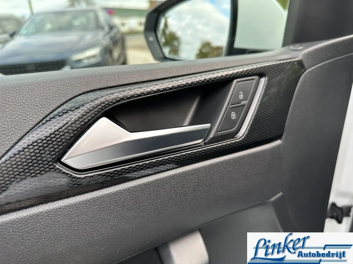 1.0 TSI Life - NL-AUTO | CARPLAY | PDC VOOR/ACHTER