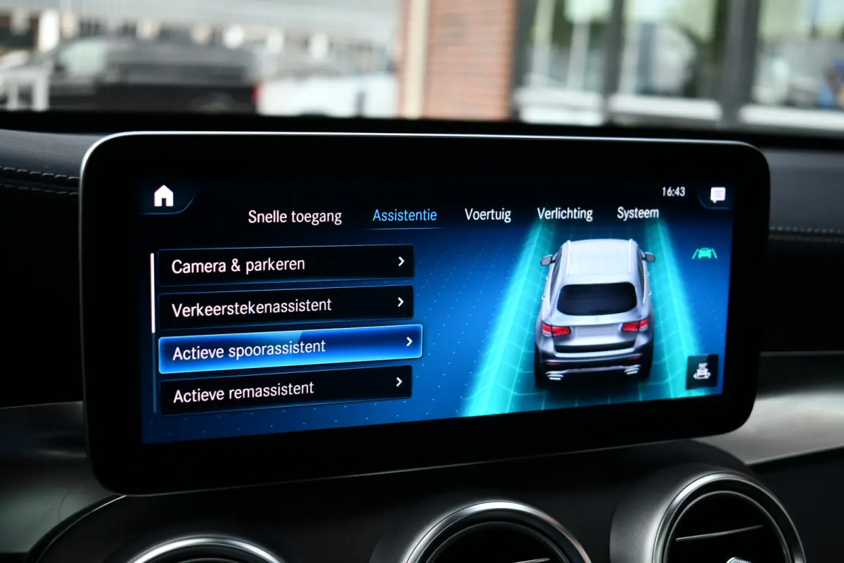 4M AMG Pano Luchtv Distr HUD Massage-ventilatie Memory 360 Night