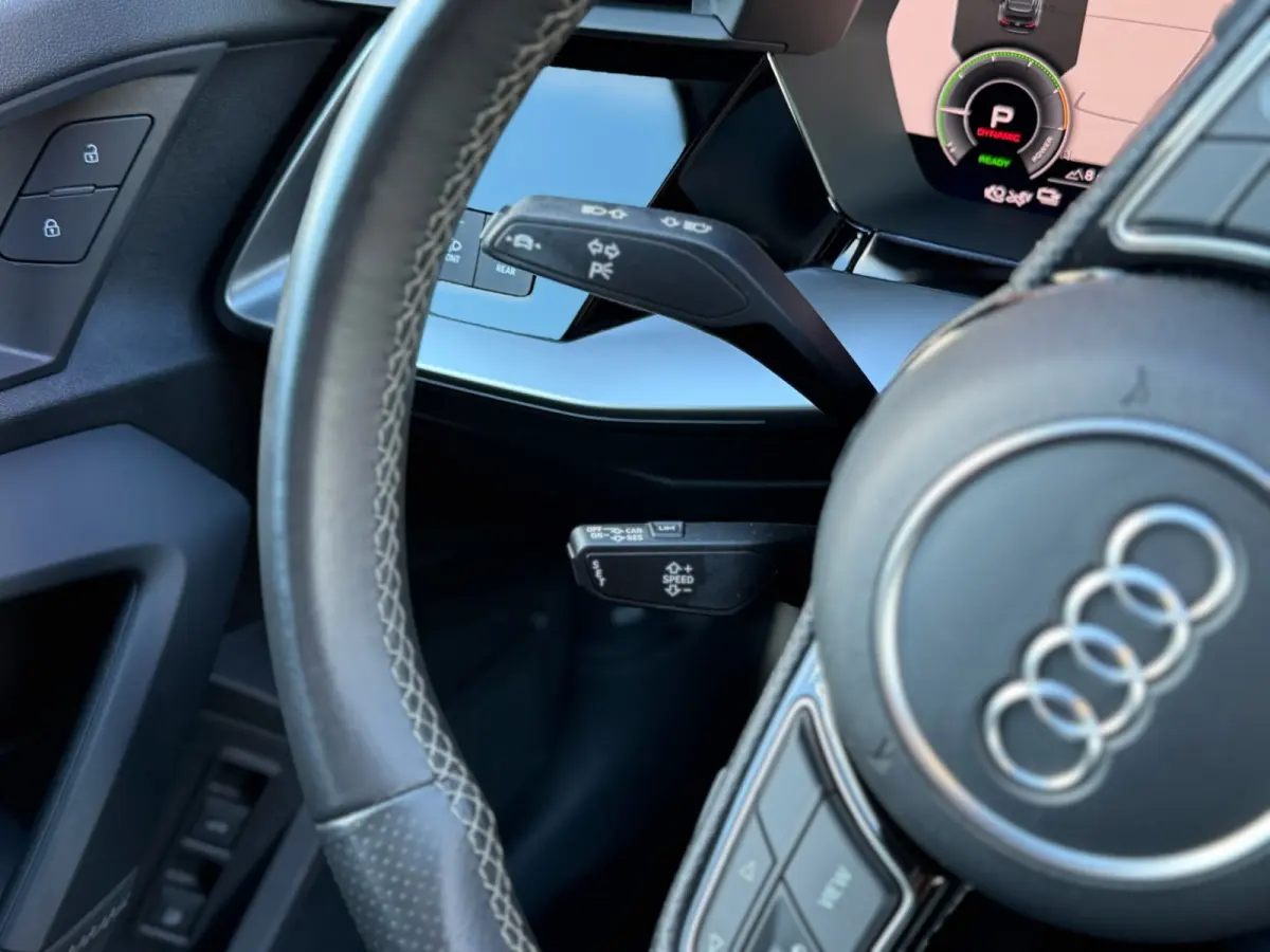 40 TFSI e 3x S-Line Sfeer Carplay ACC Lane