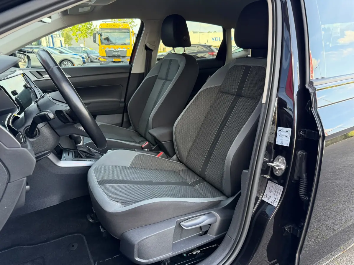 1.0 TSI Life Business DSG-7 | IQ Light LED | Carplay | Adaptive Cruise | Stoelverwarming | Parksens | BTW Auto