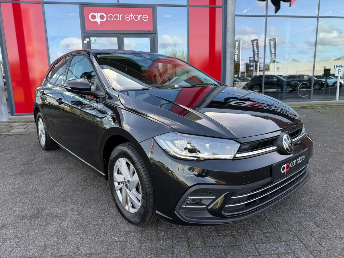 1.0 TSI Life Business DSG-7 | IQ Light LED | Carplay | Adaptive Cruise | Stoelverwarming | Parksens | BTW Auto