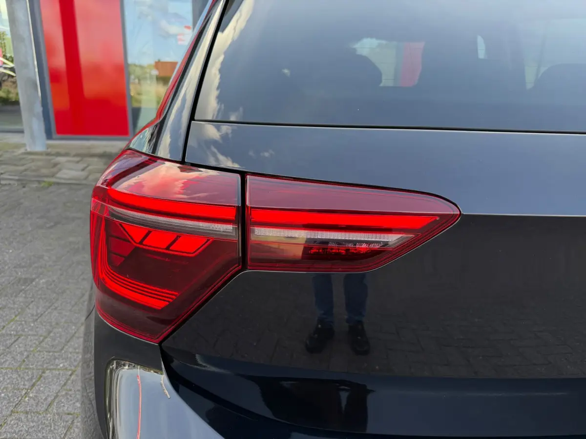 1.0 TSI Life Business DSG-7 | IQ Light LED | Carplay | Adaptive Cruise | Stoelverwarming | Parksens | BTW Auto