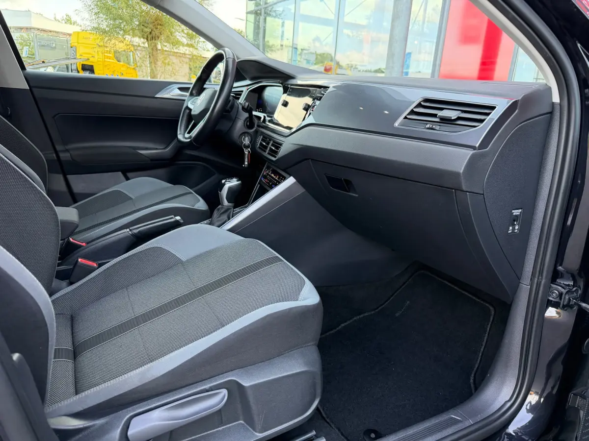 1.0 TSI Life Business DSG-7 | IQ Light LED | Carplay | Adaptive Cruise | Stoelverwarming | Parksens | BTW Auto