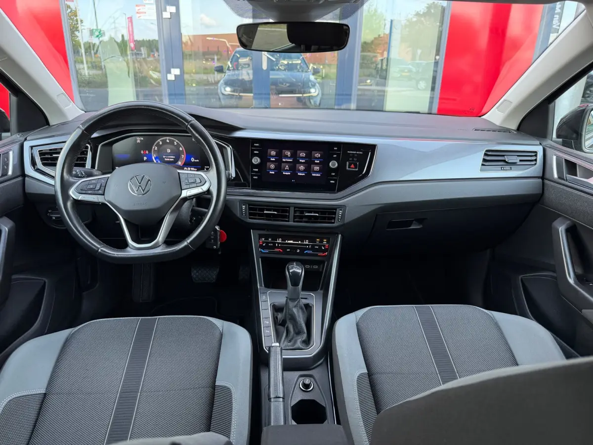 1.0 TSI Life Business DSG-7 | IQ Light LED | Carplay | Adaptive Cruise | Stoelverwarming | Parksens | BTW Auto
