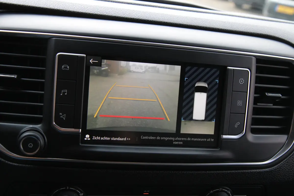 2.0 CDTI L2H1 Edition 122PK Automaat / Camera / Navi / App connect