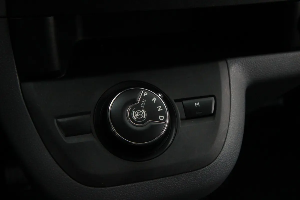 2.0 CDTI L2H1 Edition 122PK Automaat / Camera / Navi / App connect
