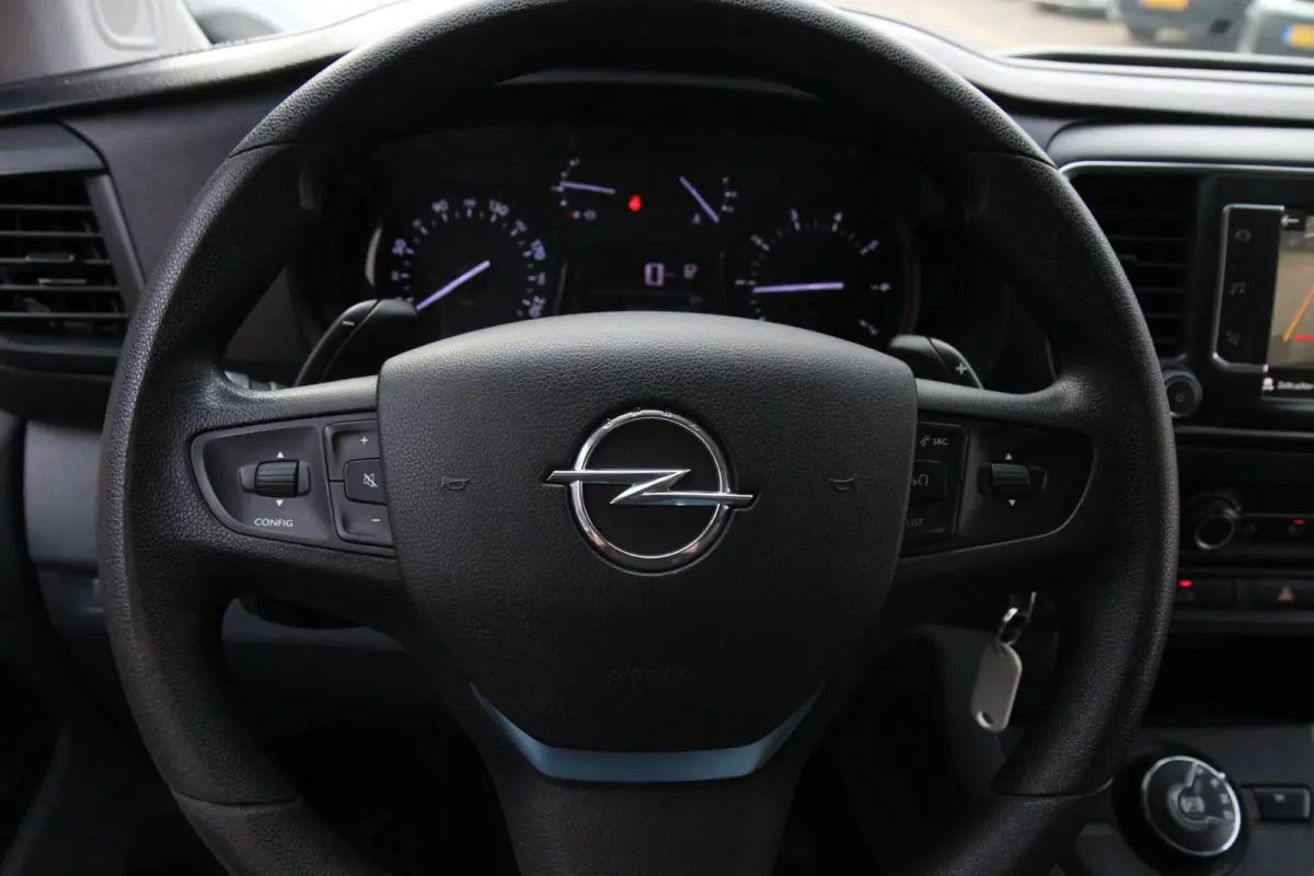 2.0 CDTI L2H1 Edition 122PK Automaat / Camera / Navi / App connect