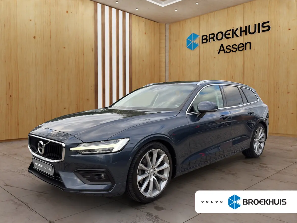 2.0 T4 Momentum Pro | Trekhaak | Camera | Stoelverwarming | Adaptieve Cruise Control | Extra getint glas |