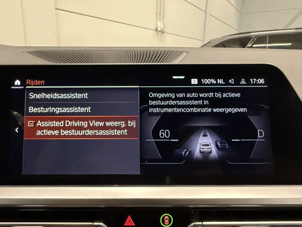 330e xDrive High Exe PANO/TREKHAAK/H&K/MEMORY/ACC/CAMERA/LEER-SPORT/SFEER/LED/18"M-SPORT BLACK/DONKERE-HEMEL/SHADOW-LINE/MINERALGRAU/SPORT-LINE/ABSOLUTE NIEUWSTAAT