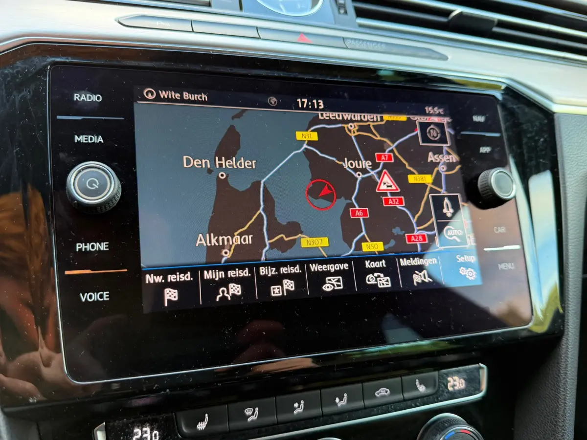 1.6 TDI Highline Business R | Navi + Cruise control Nu € 10.275 Inclusief BTW,- !!!