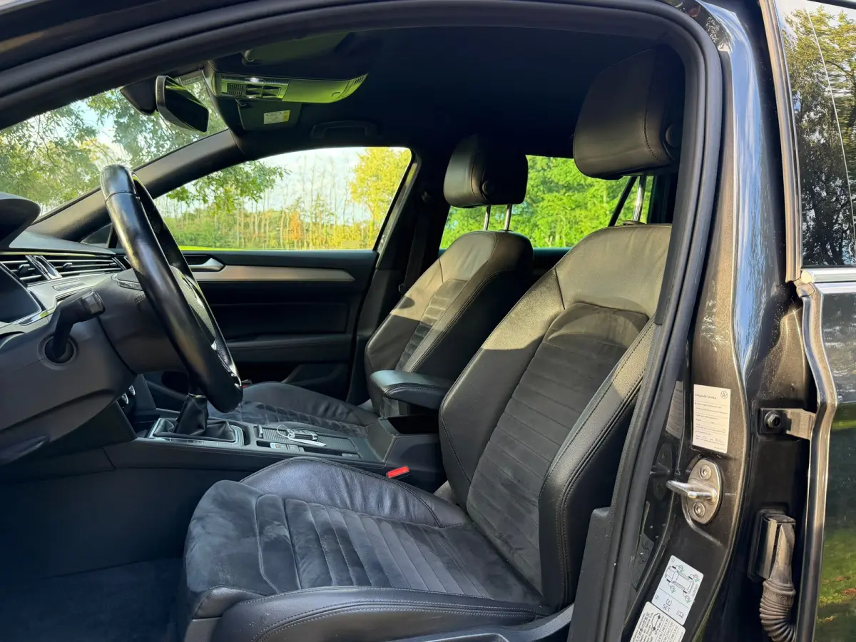 1.6 TDI Highline Business R | Navi + Cruise control Nu € 10.275 Inclusief BTW,- !!!