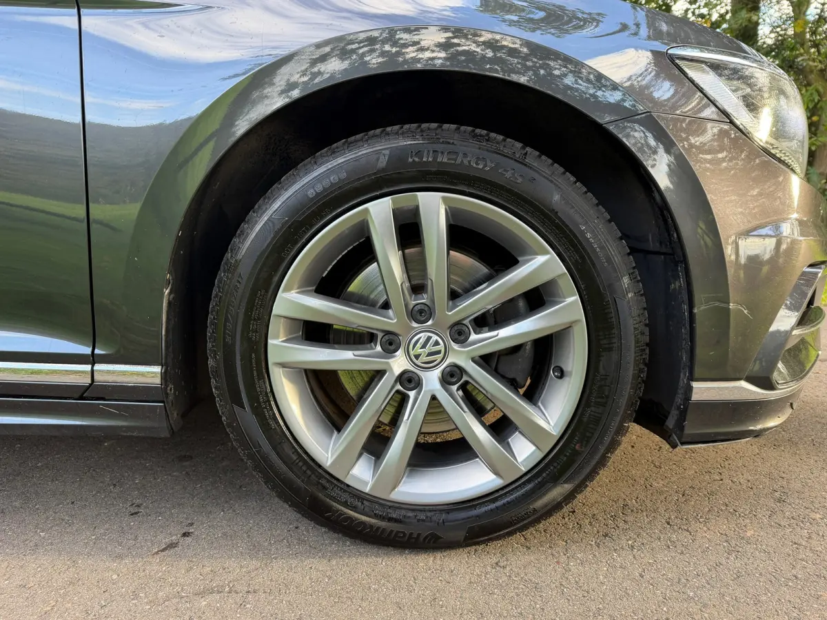 1.6 TDI Highline Business R | Navi + Cruise control Nu € 10.275 Inclusief BTW,- !!!
