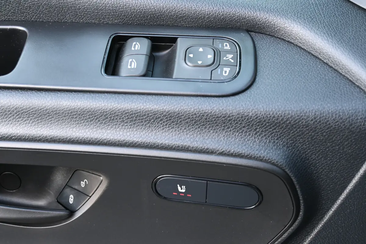 317 CDI L2H2 Pro LED, Geveerde stoel, Navigatie met camera