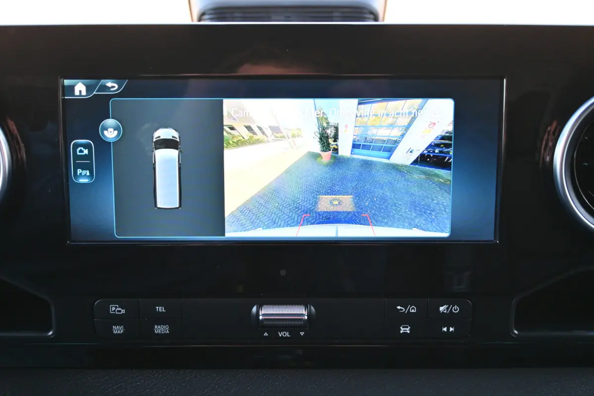 317 CDI L2H2 Pro LED, Geveerde stoel, Navigatie met camera