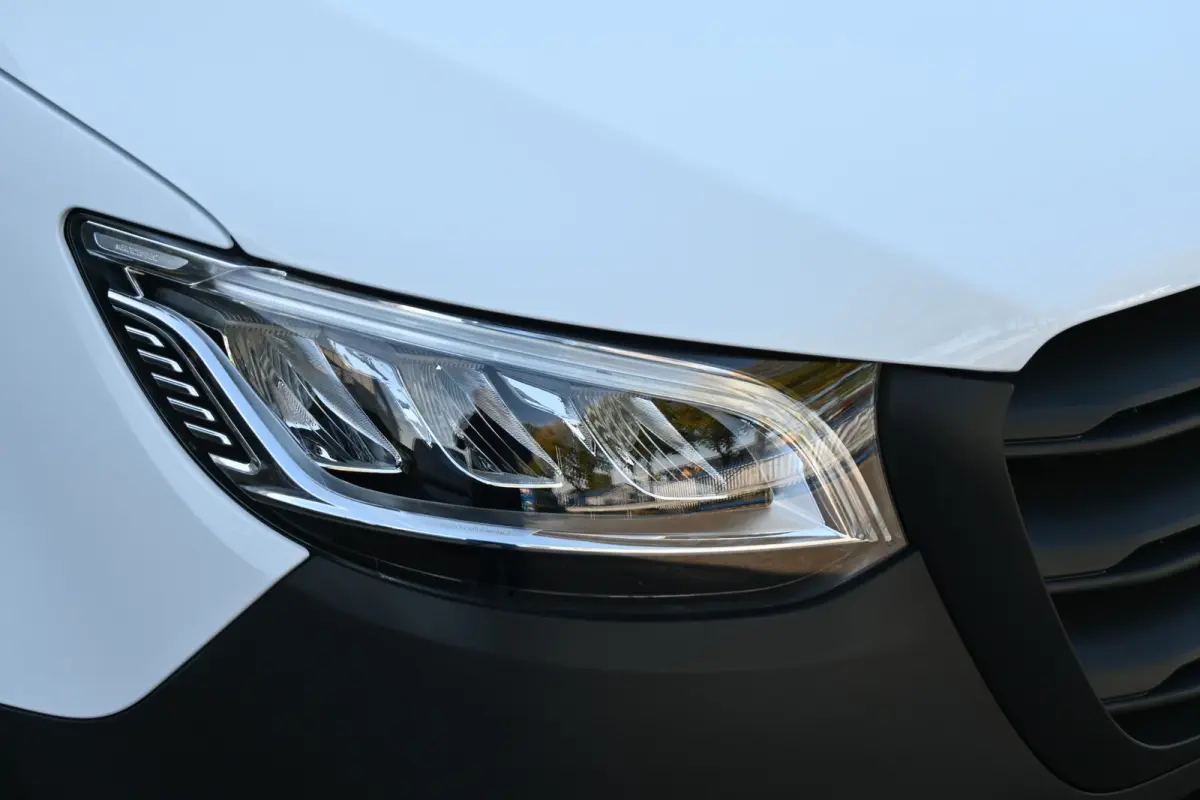 317 CDI L2H2 Pro LED, Geveerde stoel, Navigatie met camera