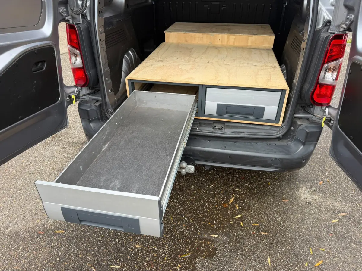 1.6 BlueHDI Premium / Trekhaak / App connect / Cruise / Laadvloer dubbel