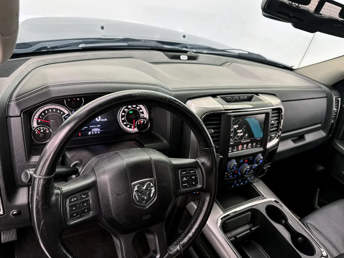 1500 5.7 V8 Quad Cab 6'4 Pano Leder Prins LPG Alpine audio Trekhaak