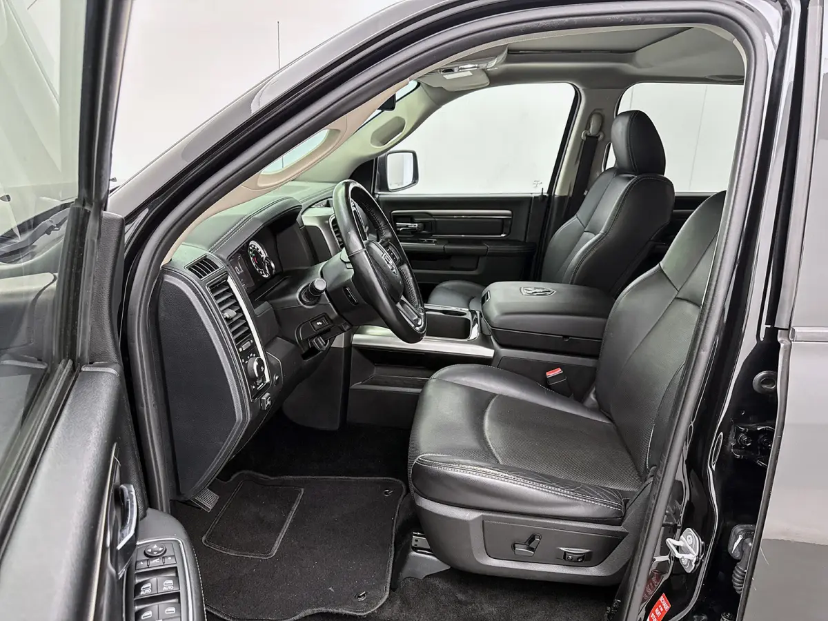 1500 5.7 V8 Quad Cab 6'4 Pano Leder Prins LPG Alpine audio Trekhaak