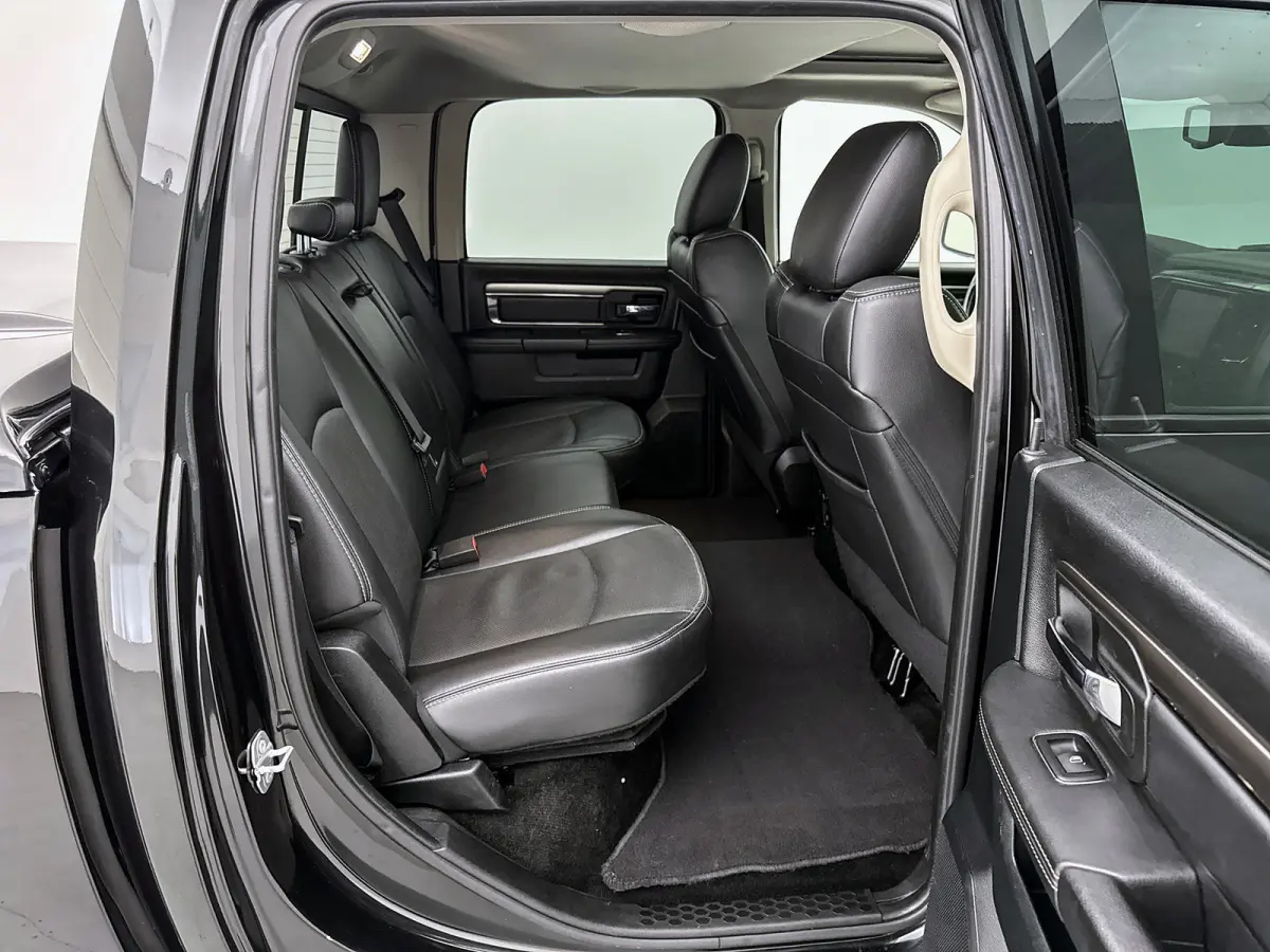 1500 5.7 V8 Quad Cab 6'4 Pano Leder Prins LPG Alpine audio Trekhaak